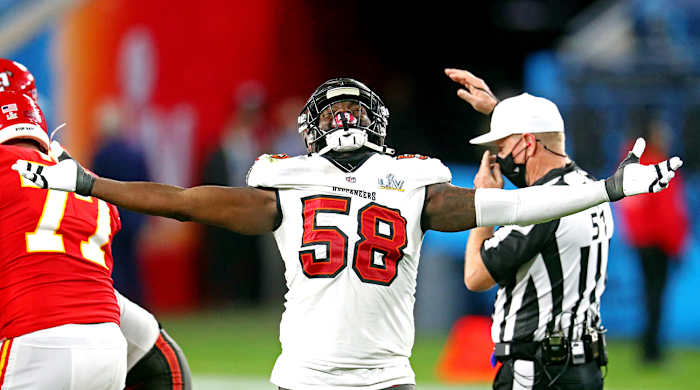 Shaq Barrett celebrates during Super Bowl.